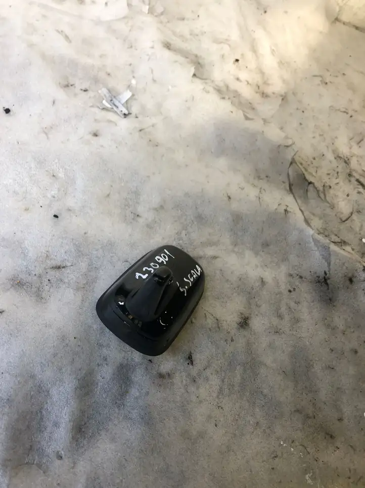 Skoda Scala (2018 - ) 5q0035507ah GPS антенна — фото 2