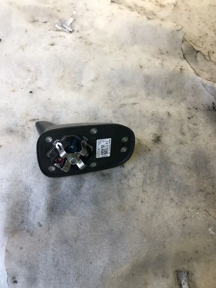 Skoda Scala (2018 - ) 5q0035507ah GPS антенна — фото 3