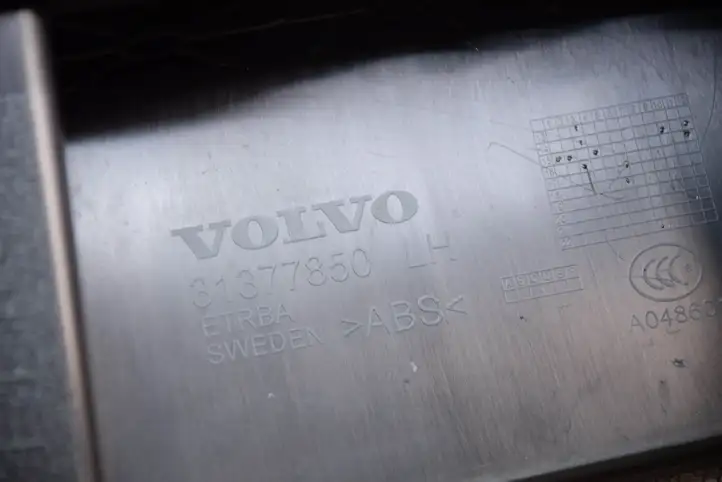 Volvo XC90 (2014 - 2019) 31377850 Задняя боковая обшивка салона — фото 4