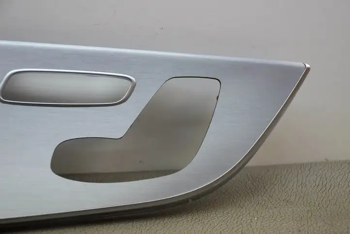 Mercedes-Benz C W205 (2014 - 2021) A2057205803 Прочая отделка передней двери — фото 6