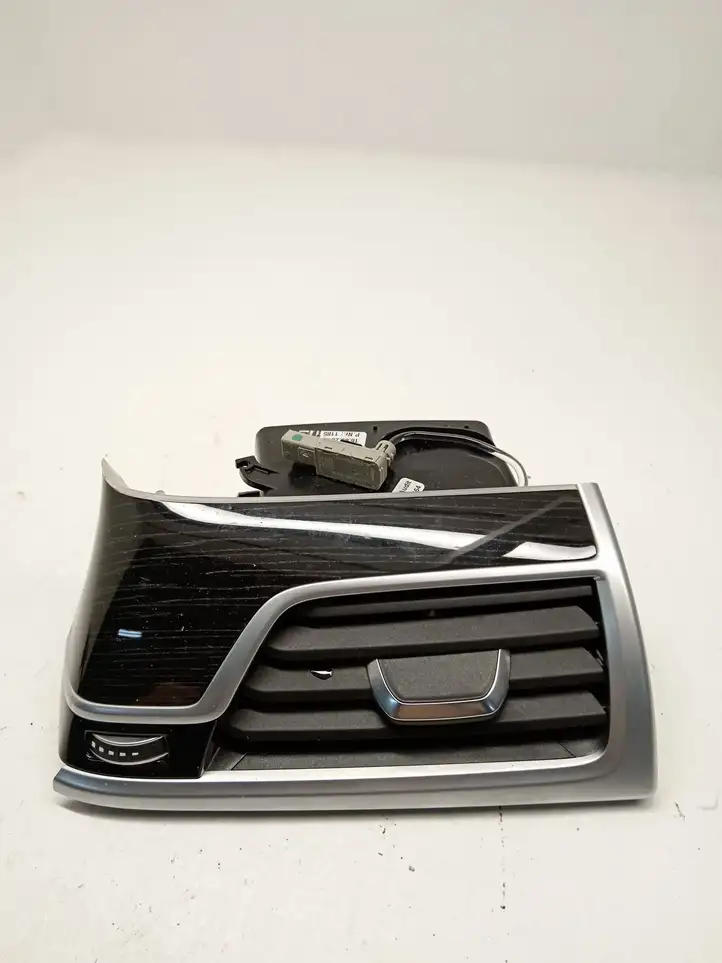 BMW 7 G11 G12 (2015 - 2022) 929949804 Боковой воздушный дефлектор — фото 1