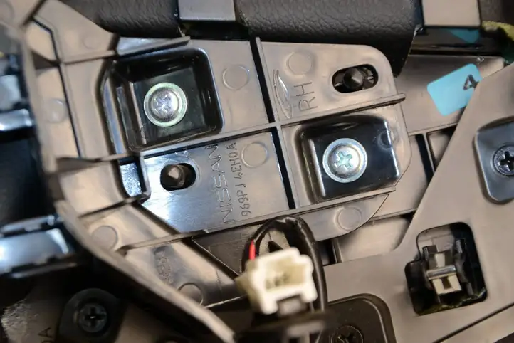 Nissan Qashqai (2017 - 2020) 969RJ4EH0A Боковая отделка панели приборов — фото 4