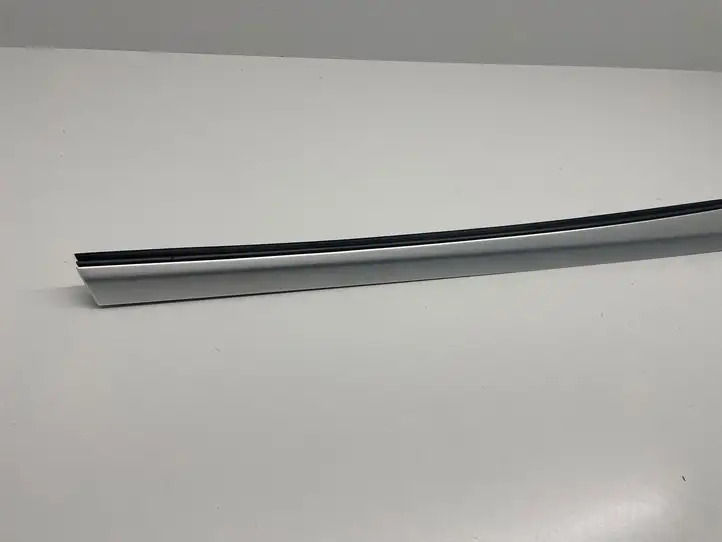 Mercedes-Benz C W205 (2014 - 2021) a2056702901 Накладка стекла задней двери — фото 5