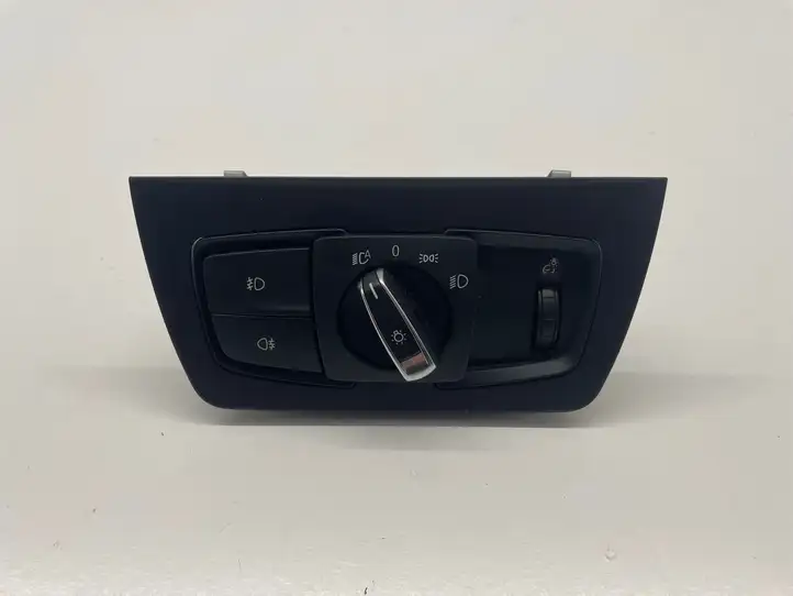 BMW 3 F30 F35 F31 (2012 - 2018) 6847512 Включатель фонарей — фото 1
