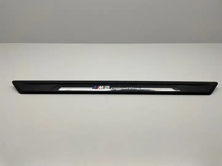 BMW M2 F87 (2018 - ) 7345103 Внутренняя обшивка порога (комплект) — фото 1