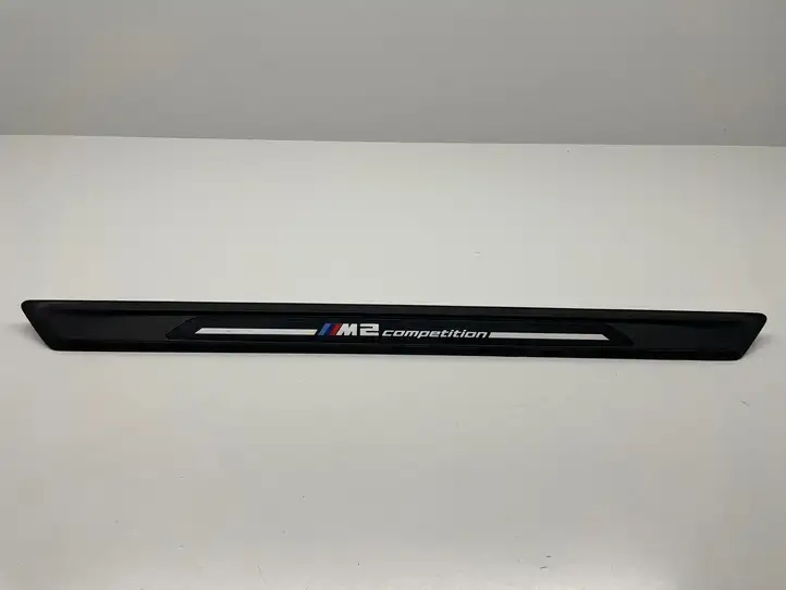 BMW M2 F87 (2018 - ) 7345103 Внутренняя обшивка порога (комплект) — фото 7