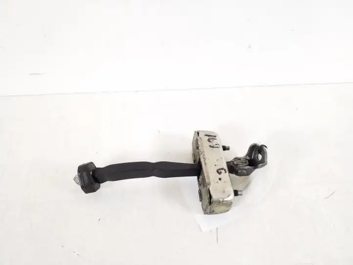 Toyota Avensis T270 (2009 - 2012) 68630-05050 Ограничитель задней двери — фото 2