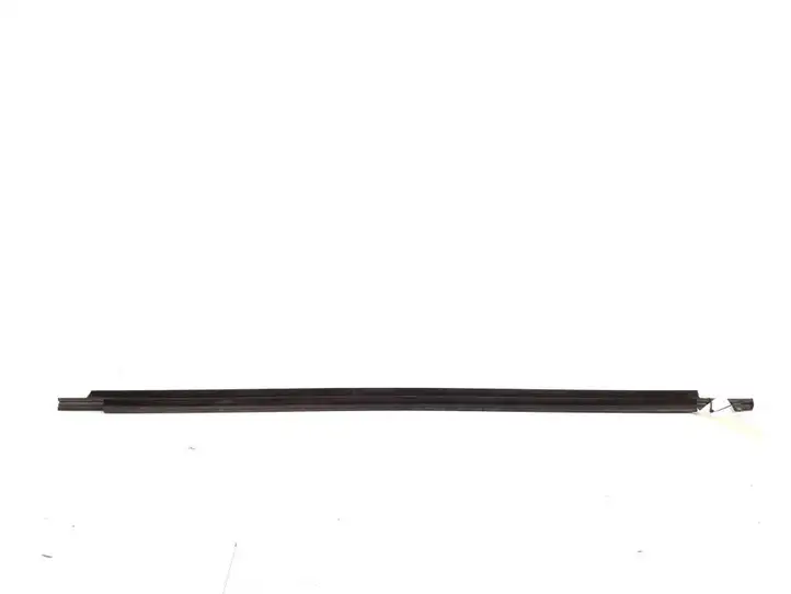 Toyota Auris 150 (2006 - 2012) 75710-02130 Накладка стекла передней двери — фото 3