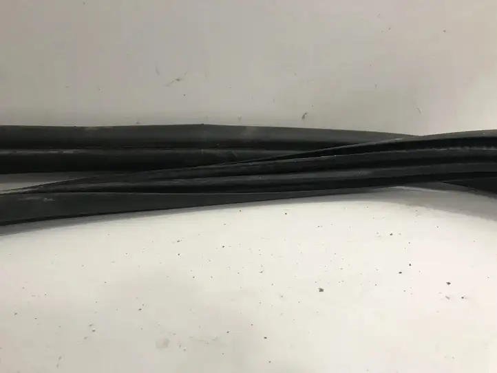 BMW 3 F30 F35 F31 (2012 - 2018) 7258330 Уплотнитель кузова — фото 3