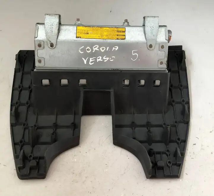 Toyota Corolla Verso AR10 (2004 - 2009) 101076907M08 Коленная подушка безопасности — фото 2
