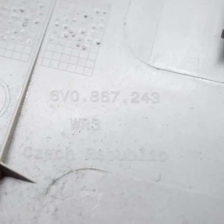 Skoda Fabia Mk3 (NJ) (2015 - 2021) 6V0867243 Нижняя обшивка стойки B — фото 3