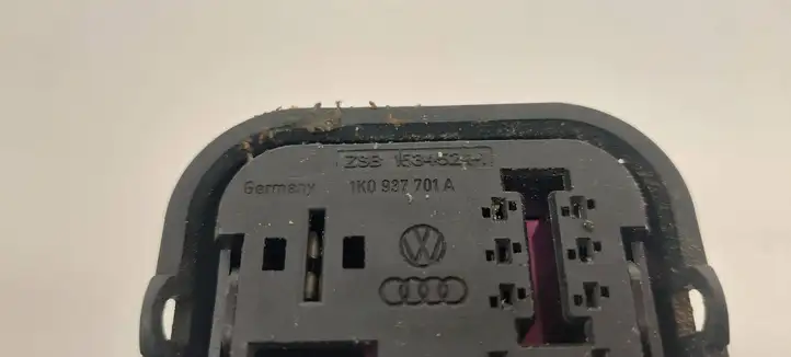 Audi A3/S3 8P (2003 - 2005) 1K0937701A Прочая электропроводка — фото 4