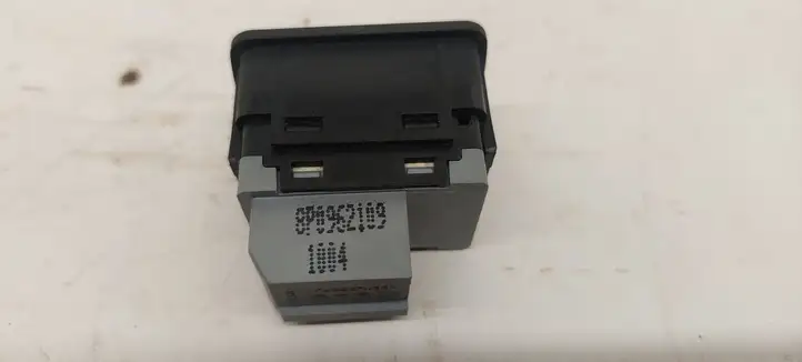Audi A3/S3 8P (2003 - 2005) 8P0962109 Другие включатели / ручки/ переключатели — фото 6