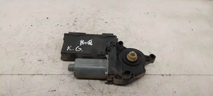 Audi A4 S4 B6 8E 8H (2000 - 2006) 8E0959801A Стеклоподъемник задней двери — фото 2