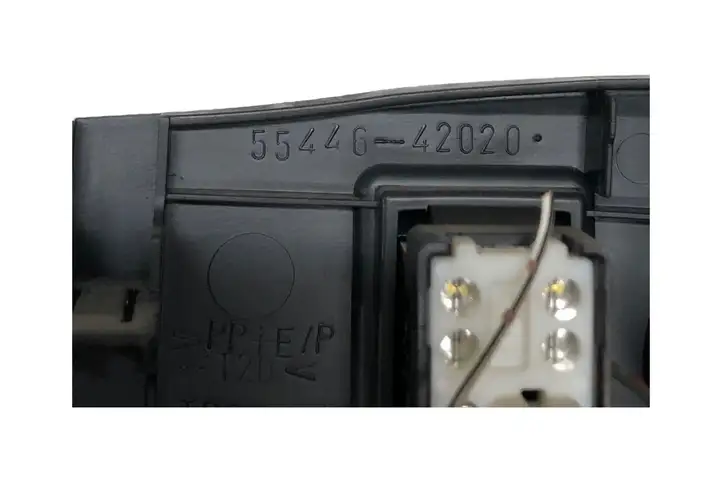 Toyota RAV 4 (XA20) (2000 - 2005) 5544642020 Другие включатели / ручки/ переключатели — фото 7