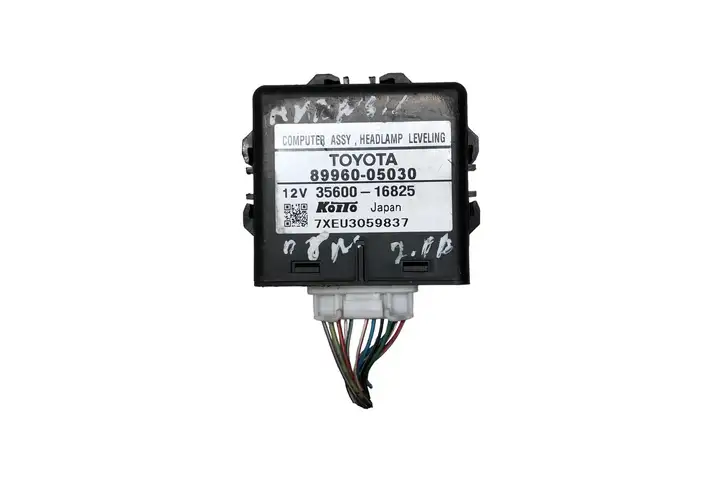 Toyota Avensis T250 (2006 - 2009) 8996005030 Блок управления светом — фото 4