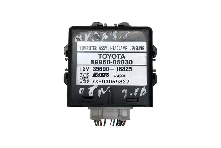 Toyota Avensis T250 (2006 - 2009) 8996005030 Блок управления светом — фото 5