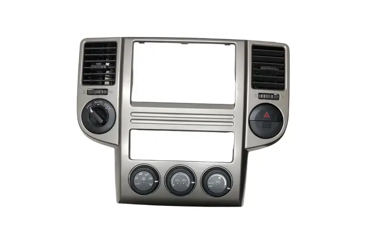 Nissan X-Trail T30 (2001 - 2007) 68260EQ100 Центральный воздушный дефлектор — фото 1