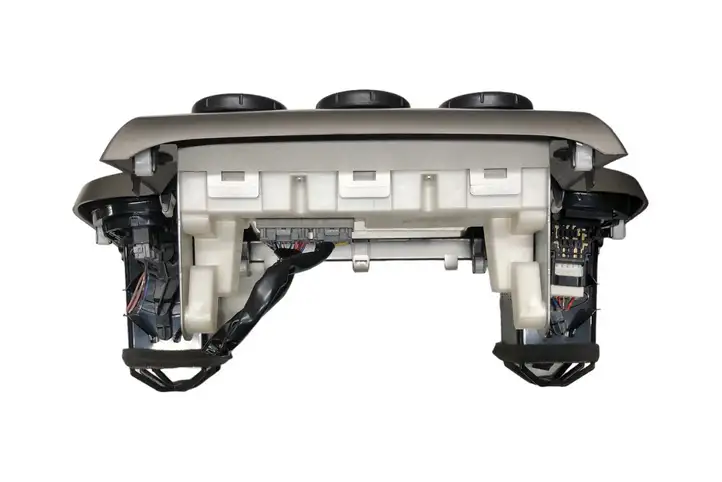 Nissan X-Trail T30 (2001 - 2007) 68260EQ100 Центральный воздушный дефлектор — фото 7