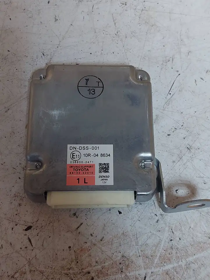 Toyota RAV 4 (XA40) (2012 - 2018) 10R048634 Прочие блоки управления — фото 1