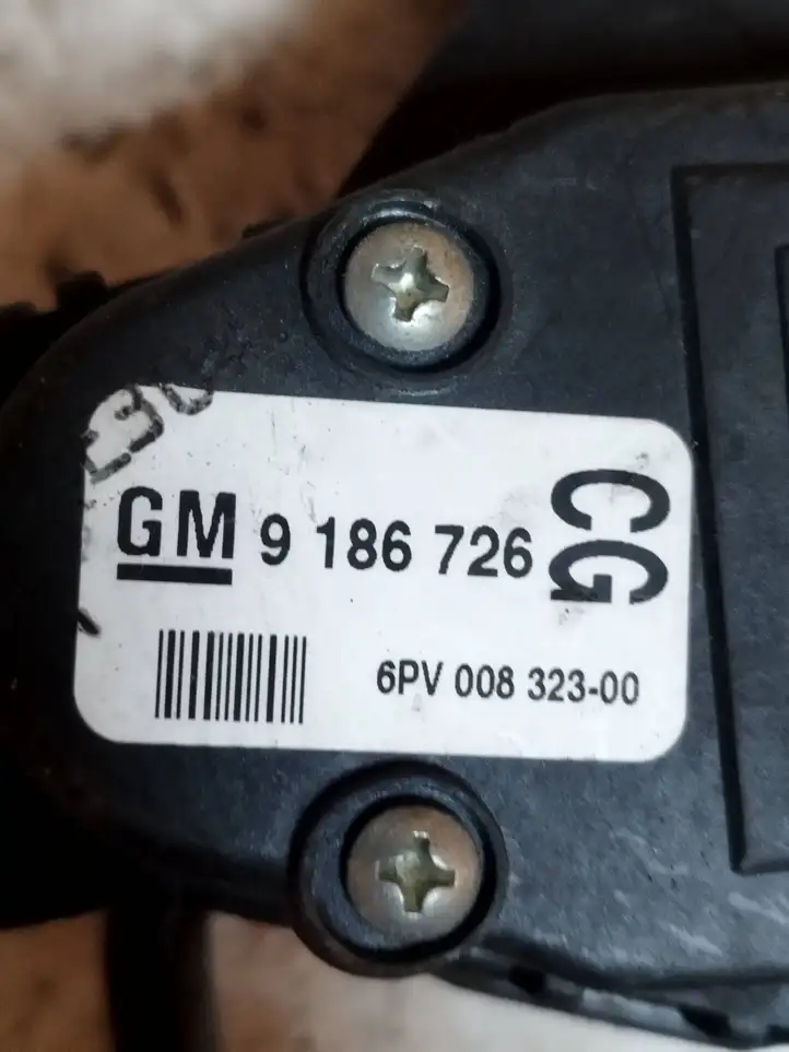Opel Vectra C (2005 - 2009) 9186726 Педаль акселератора — фото 2