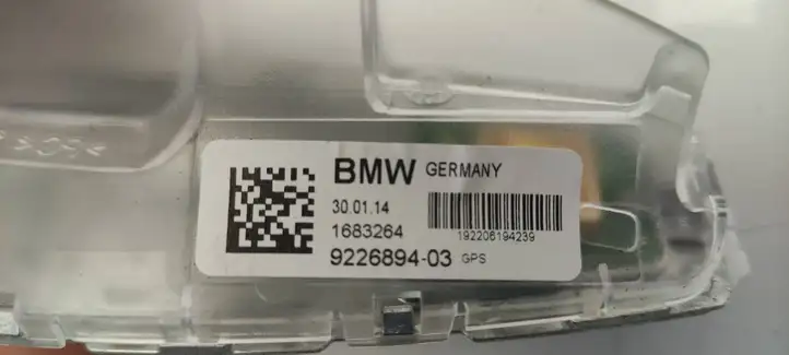 BMW 3 F30 F35 F31 (2012 - 2018) 922689403 GPS антенна — фото 4