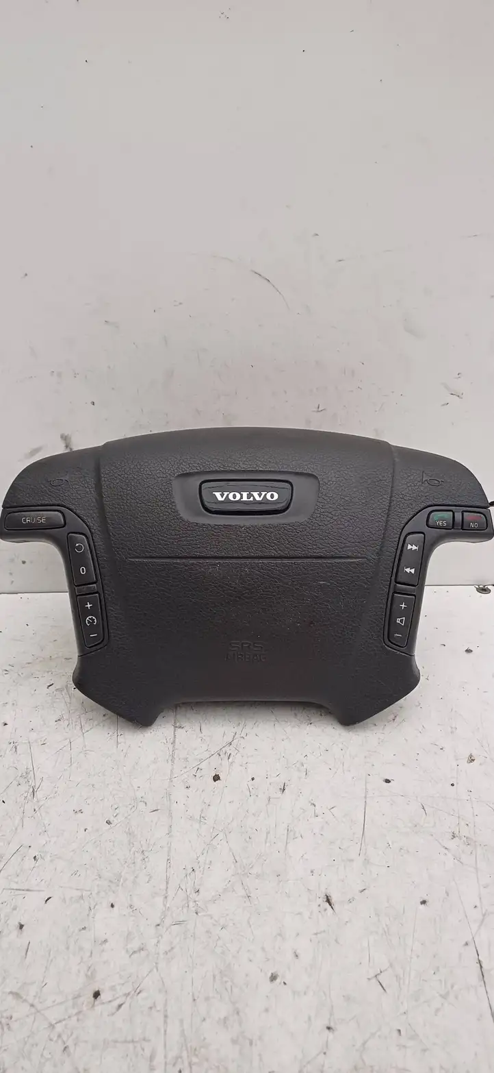 Volvo V70 (2000 - 2004) 8638255 Подушка безопасности руля — фото 1
