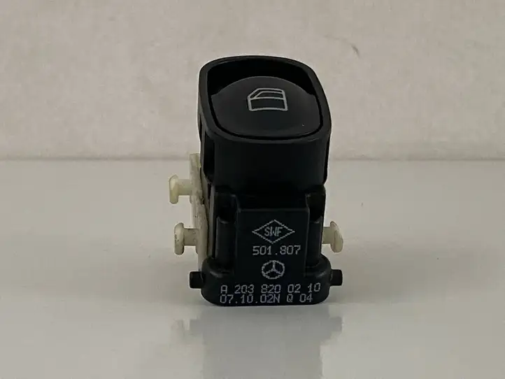 Mercedes-Benz C W203 (2000 - 2007)  A2038200210 Кнопка стеклоподъемников