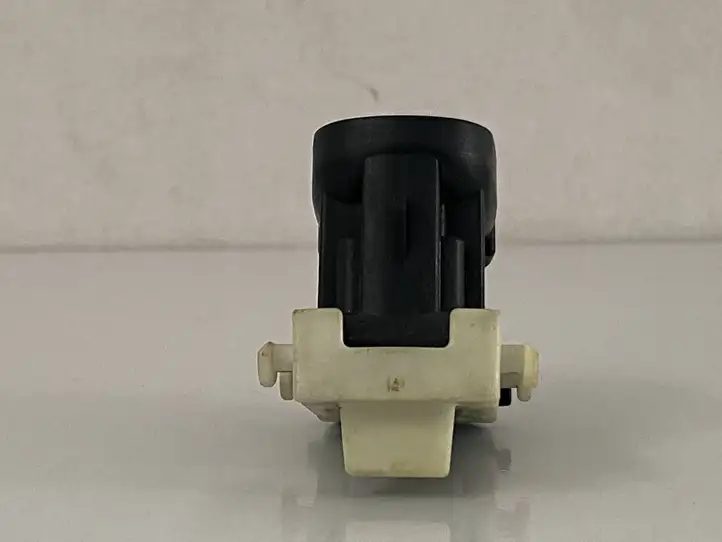 Mercedes-Benz C W203 (2000 - 2007)  A2038200210 Кнопка стеклоподъемников