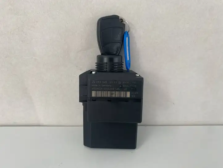 Mercedes-Benz C W203 (2000 - 2007) 2035450503 Замок зажигания — фото 1