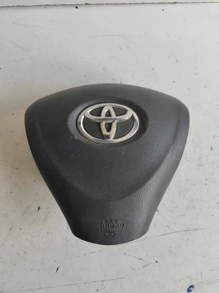 Toyota Auris 150 (2006 - 2012) 6062481 Подушка безопасности руля — фото 1