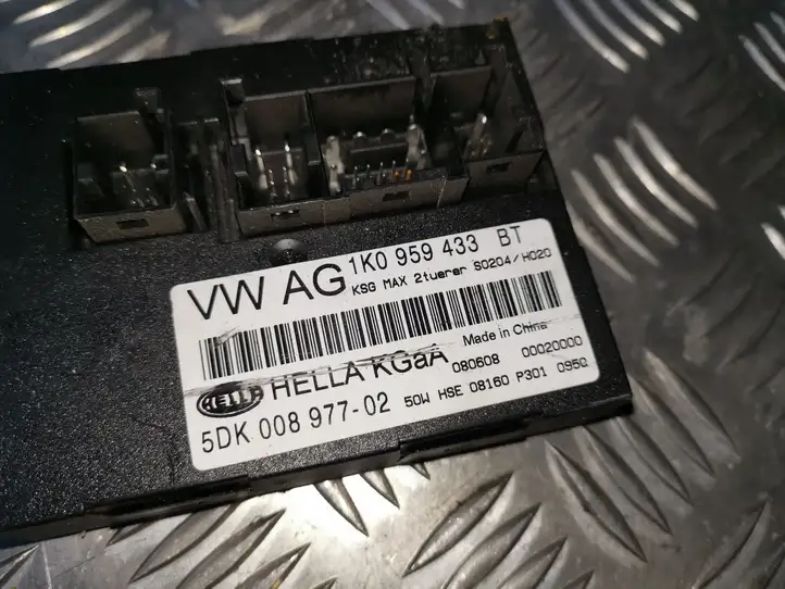 Volkswagen Golf V (2003 - 2009) 1K0959433BT Модуль комфорта — фото 2