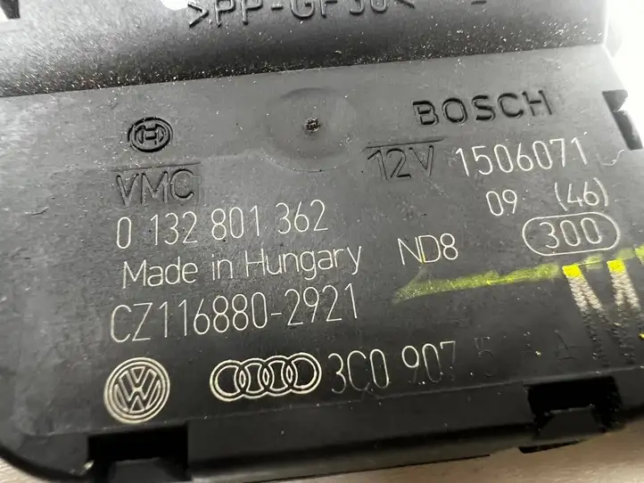 Volkswagen PASSAT B6 (2005 - 2010) 3C0907511 Двигатель задвижки потока воздуха — фото 3
