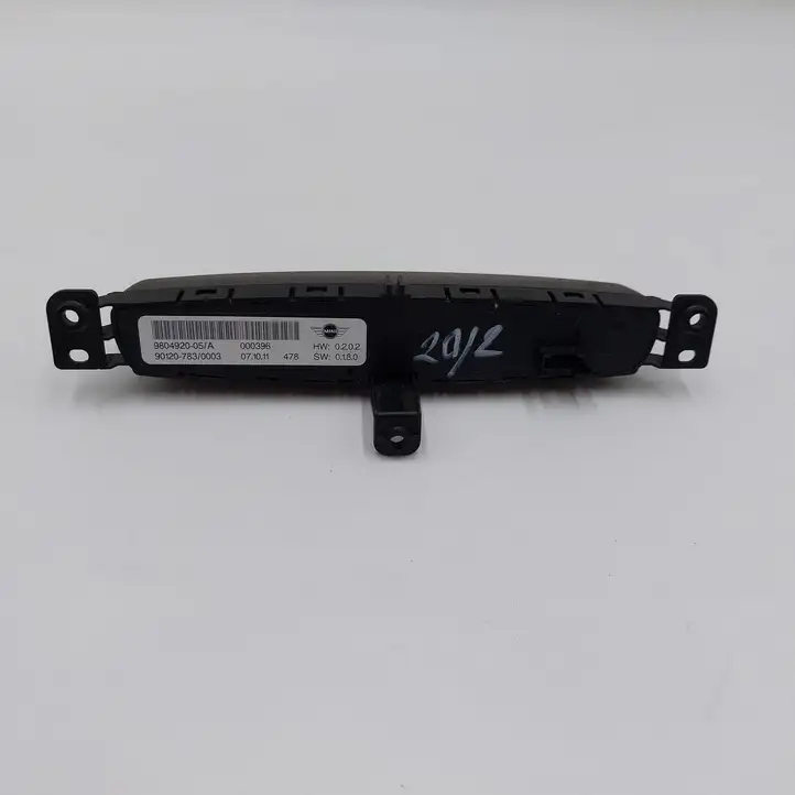 Mini Cooper Countryman R60 (2010 - 2016) 9804920 Блок кнопок на панели — фото 3