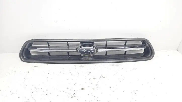 Subaru Legacy (1999 - 2003) Верхняя решетка радиатора — фото 1
