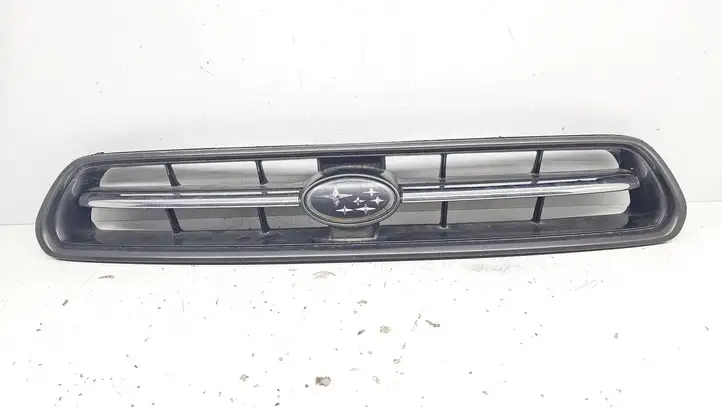 Subaru Legacy (1999 - 2003) Верхняя решетка радиатора — фото 2