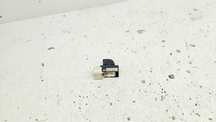 Subaru Legacy (1999 - 2003) 83071AE040 Кнопка стеклоподъемников — фото 3