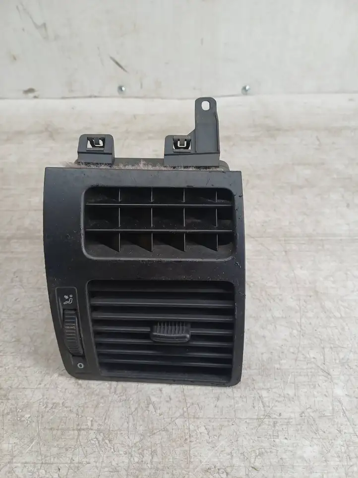 Volkswagen Touran I (2003 - 2010) 1T0819704A Боковой воздушный дефлектор — фото 4