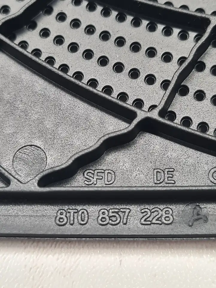 Audi A4 S4 B8 8K (2007 - 2011) 8T0857228 Накладка бокового динамика — фото 5