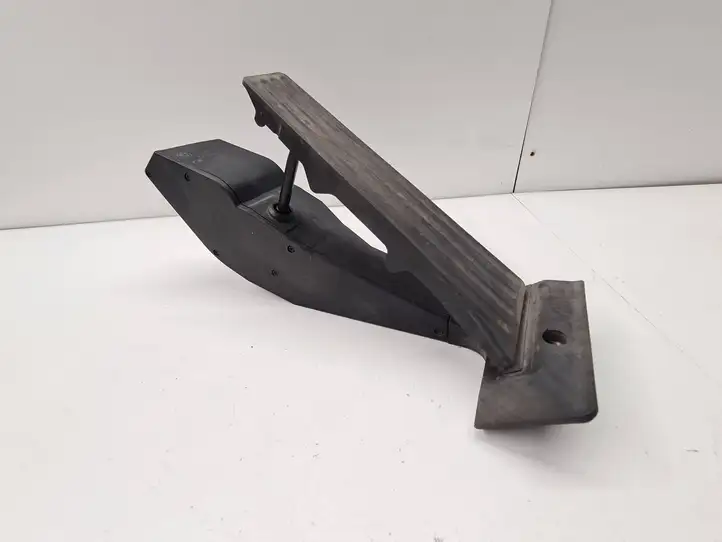 BMW X3 E83 (2003 - 2010)  6766930 Педаль акселератора