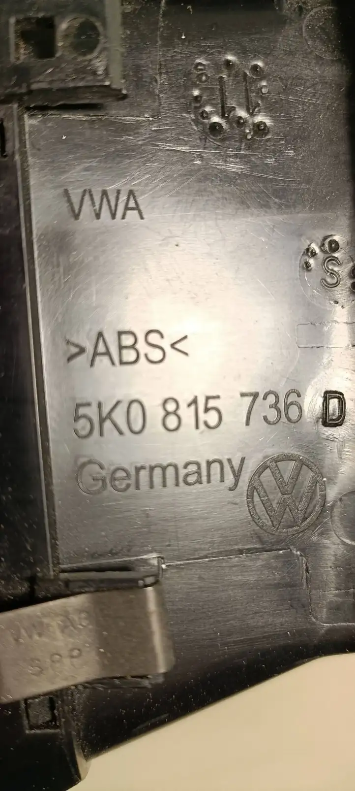 Volkswagen Golf VI (2009 - 2013) 5K0815735D Центральный воздушный дефлектор — фото 6