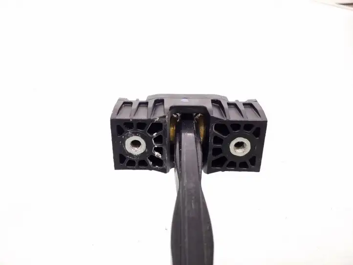 BMW 5 F10 F11 (2009 - 2016)  7182019 Ограничитель открывания задней двери