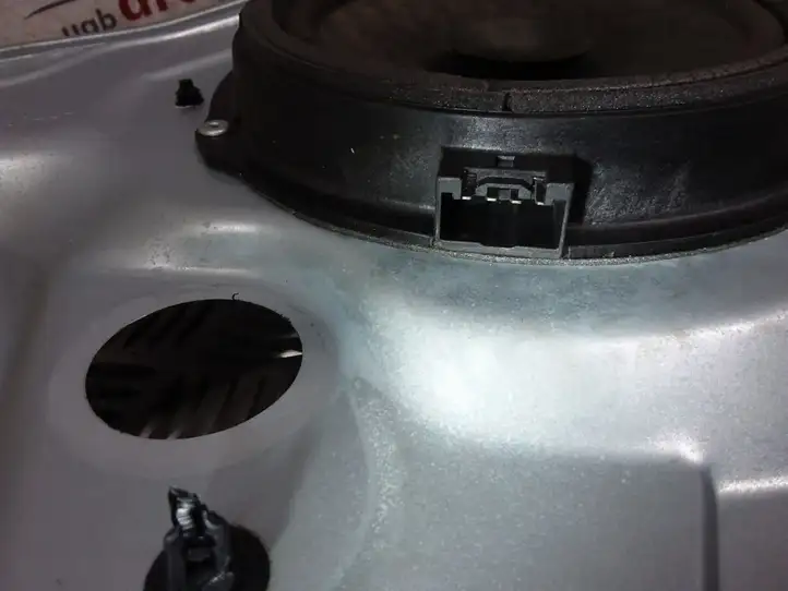 Ford Focus C-MAX (2003 - 2010) 3M51R045H23BA Механический стеклоподъемник задней двери — фото 4