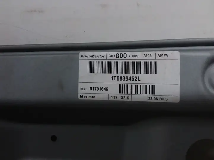 Volkswagen Touran I (2003 - 2010) 1T0839462L Механический стеклоподъемник задней двери — фото 2