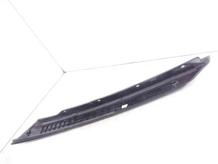 Skoda Roomster (5J) (2006 - 2010) 5J6853263A Накладка стекла передней двери — фото 3