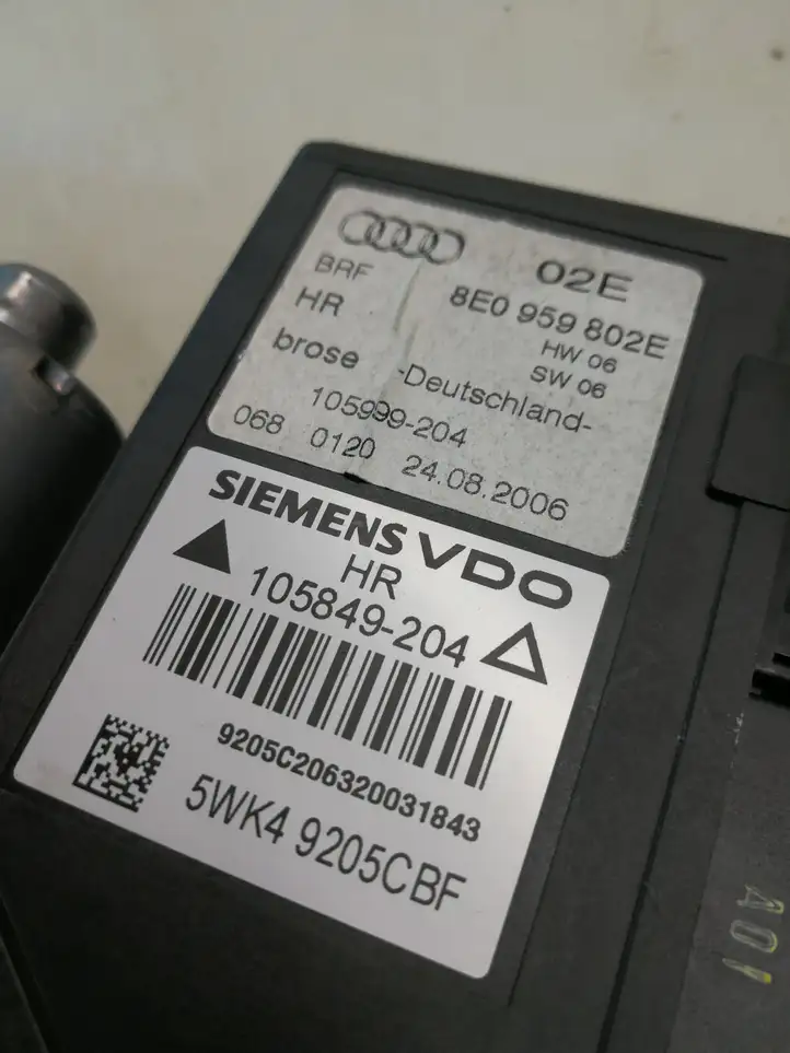 Audi A4 S4 B7 8E 8H (2004 - 2009) 8E0959802E Стеклоподъемник задней двери — фото 4
