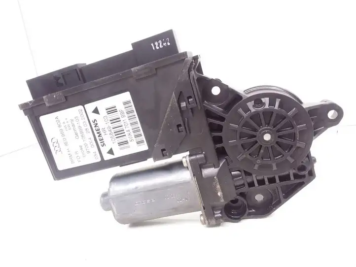 Audi A4 S4 B6 8E 8H (2000 - 2006) 8E0959802A Стеклоподъемник задней двери — фото 1