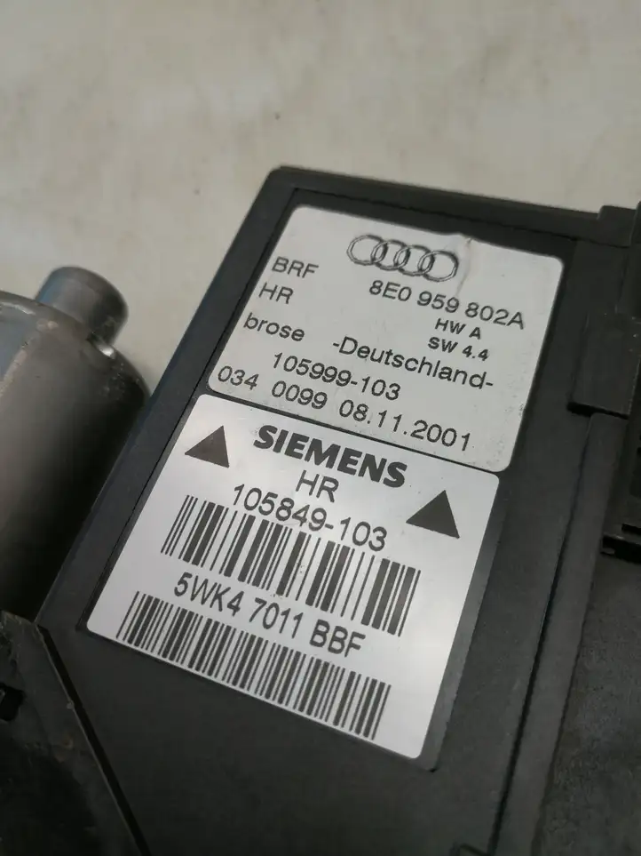 Audi A4 S4 B6 8E 8H (2000 - 2006) 8E0959802A Стеклоподъемник задней двери — фото 4