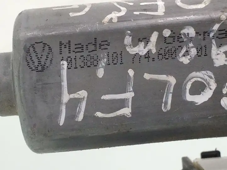 Volkswagen Golf IV (1998 - 2005) 1J4959812C Стеклоподъемник задней двери — фото 5