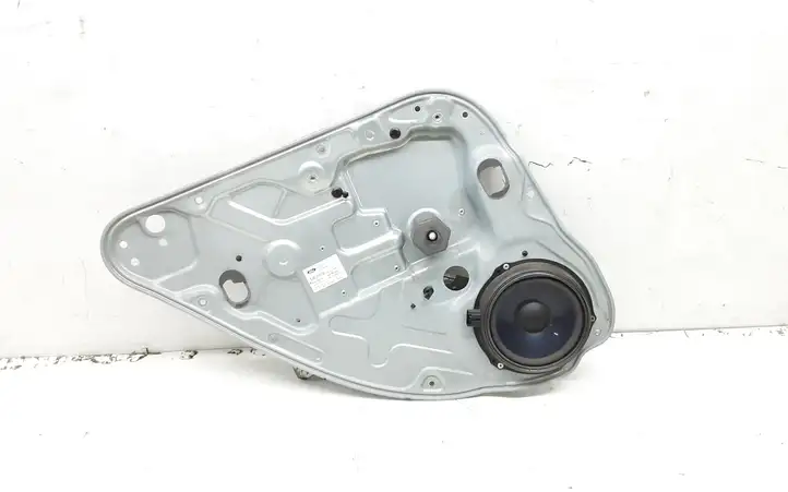 Ford Focus C-MAX (2003 - 2010) 3M51R24995CH Механический стеклоподъемник задней двери — фото 1